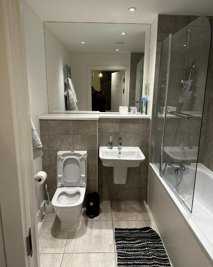 Luxury 2 Bedrooms Apartment Barking  Exterior photo