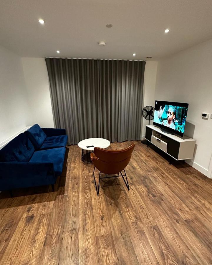Luxury 2 Bedrooms Apartment Barking  Exterior photo
