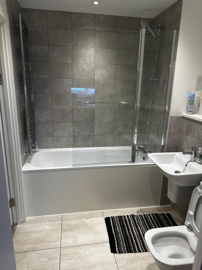 Luxury 2 Bedrooms Apartment Barking  Exterior photo