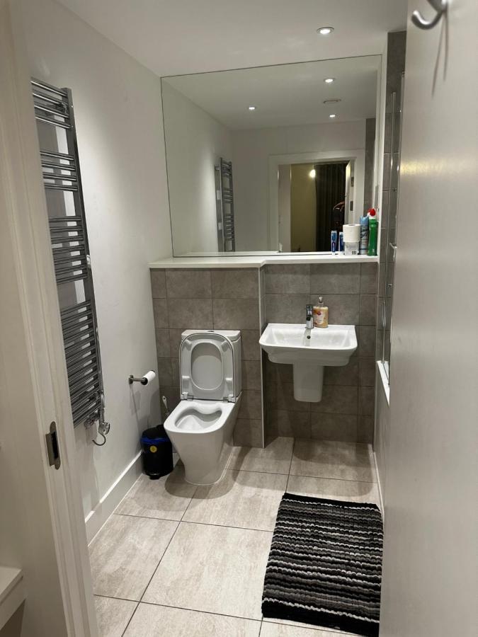 Luxury 2 Bedrooms Apartment Barking  Exterior photo