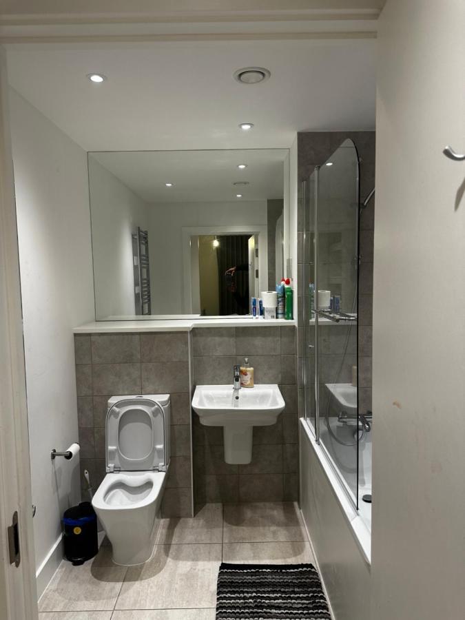 Luxury 2 Bedrooms Apartment Barking  Exterior photo